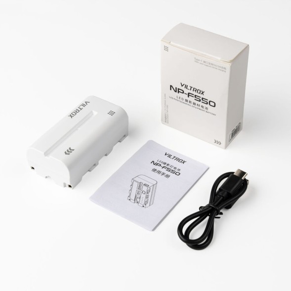 Аккумулятор для LED света Viltrox NP-F550 с USB портом (2200mAh)