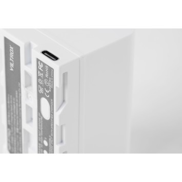 Акумулятор для LED світла Viltrox NP-F750 з USB портом (4400mAh)