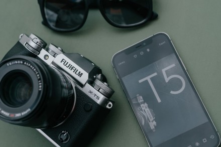 Камера FUJIFILM X-T5 silver body