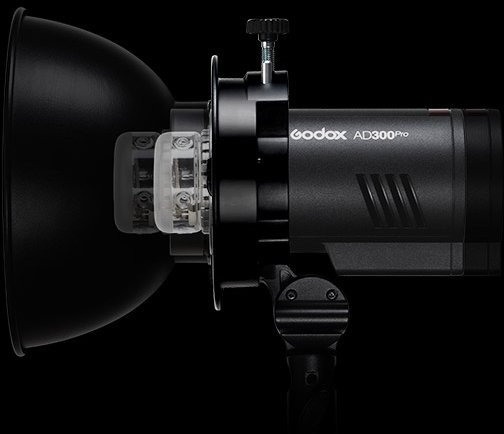 Автономний спалах Godox AD300Pro