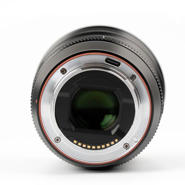 Объектив Viltrox AF 75mm f/1.2 Pro E для Sony (APS-C)