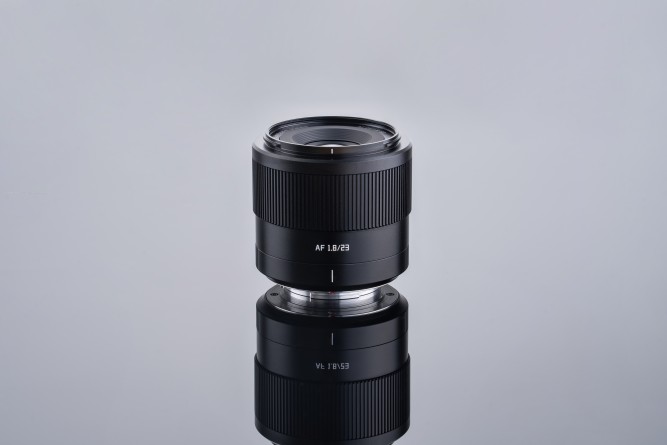 Обʼєктив TTArtisan AF 23mm f/1.8 Z для Nikon (APS-C)