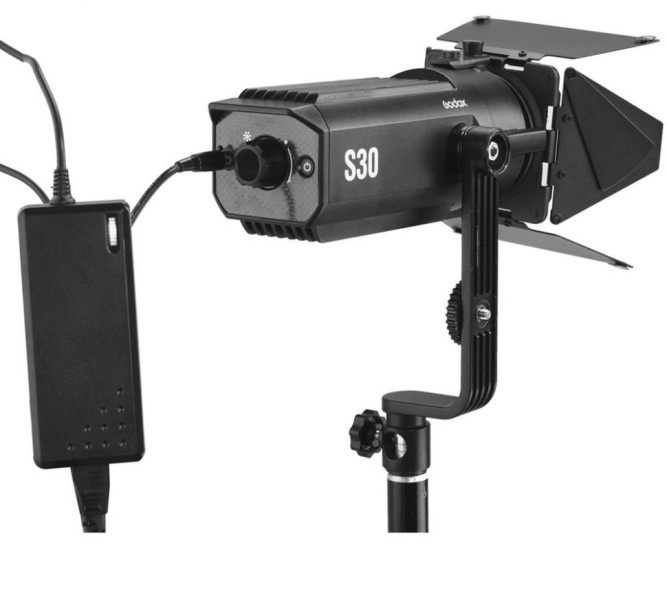 Фокусований LED-моноблок Godox S30 5600K