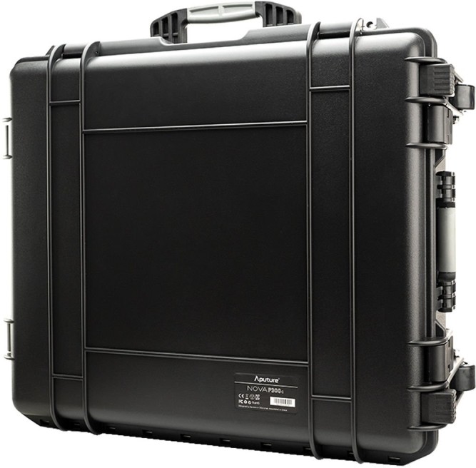 LED панель Aputure NOVA P300c із кейсом
