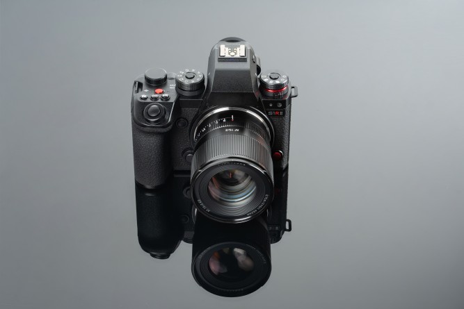 Обʼєктив TTArtisan 75mm f/2 для L-Mount