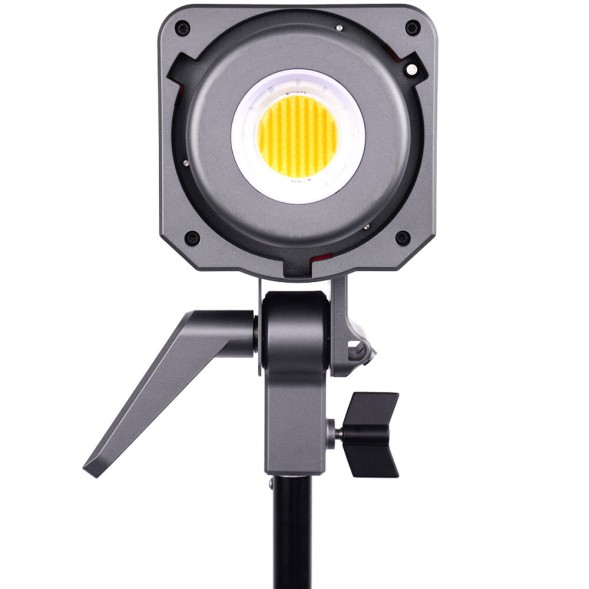 Aputure Amaran 200x (снято с производства)