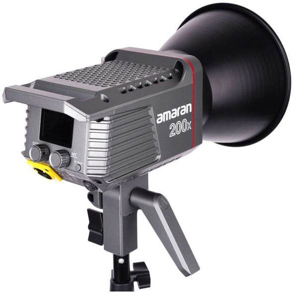 Aputure Amaran 200x (снято с производства)