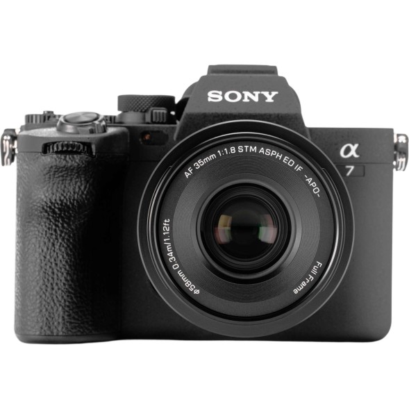 Объектив Viltrox AF 35mm f/1.8 EVO FE для Sony