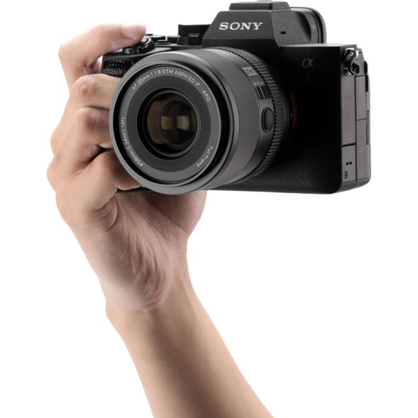Объектив Viltrox AF 35mm f/1.8 EVO FE для Sony