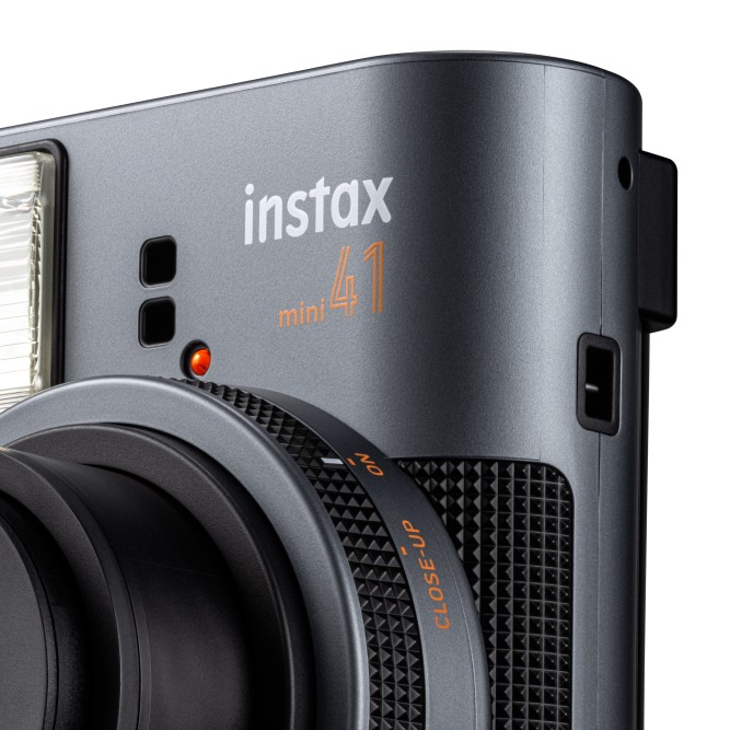 Фотокамера моментального друку Instax Mini 41