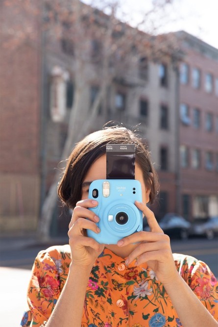 Фотокамера моментального друку Fujifilm INSTAX Mini 11 Sky Blue  (знято з виробництва)