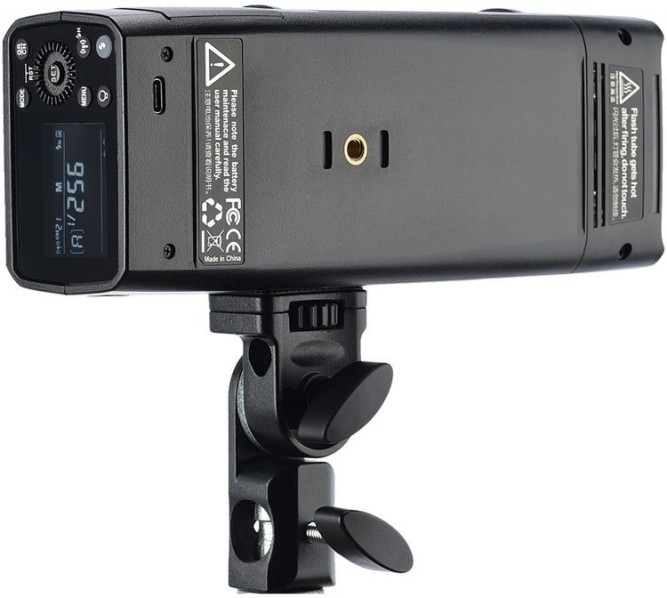 Акумуляторний спалах Godox AD200Pro