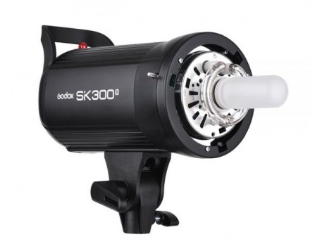 Набір студійного світла Godox SK300II-E (2 спалахи)