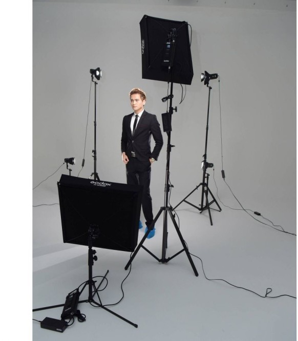 Гнучка LED-панель Godox FL150S Bi-Color 60x60см